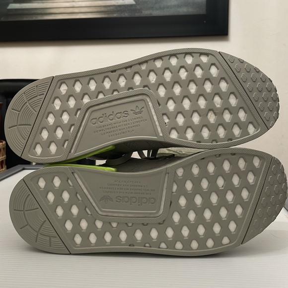 ADIDAS NMD_R1 SIGNAL GREEN RUNNING SNEAKERS MENS SIZE 12 - Picture 14 of 16